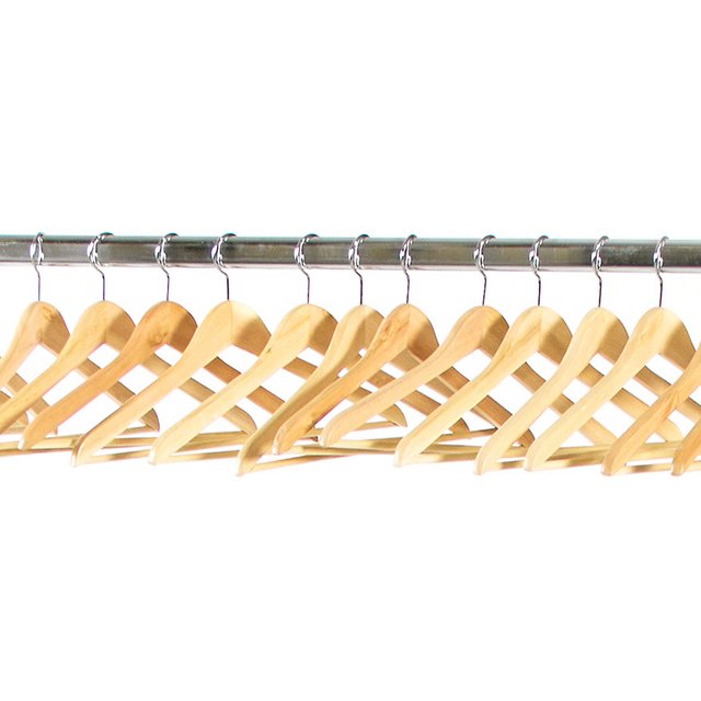 
                                Kleiderbügel Holz - Artikel-Nr: 205004, © Alle Rechte bei CongressTeam Dresden GmbH
                                